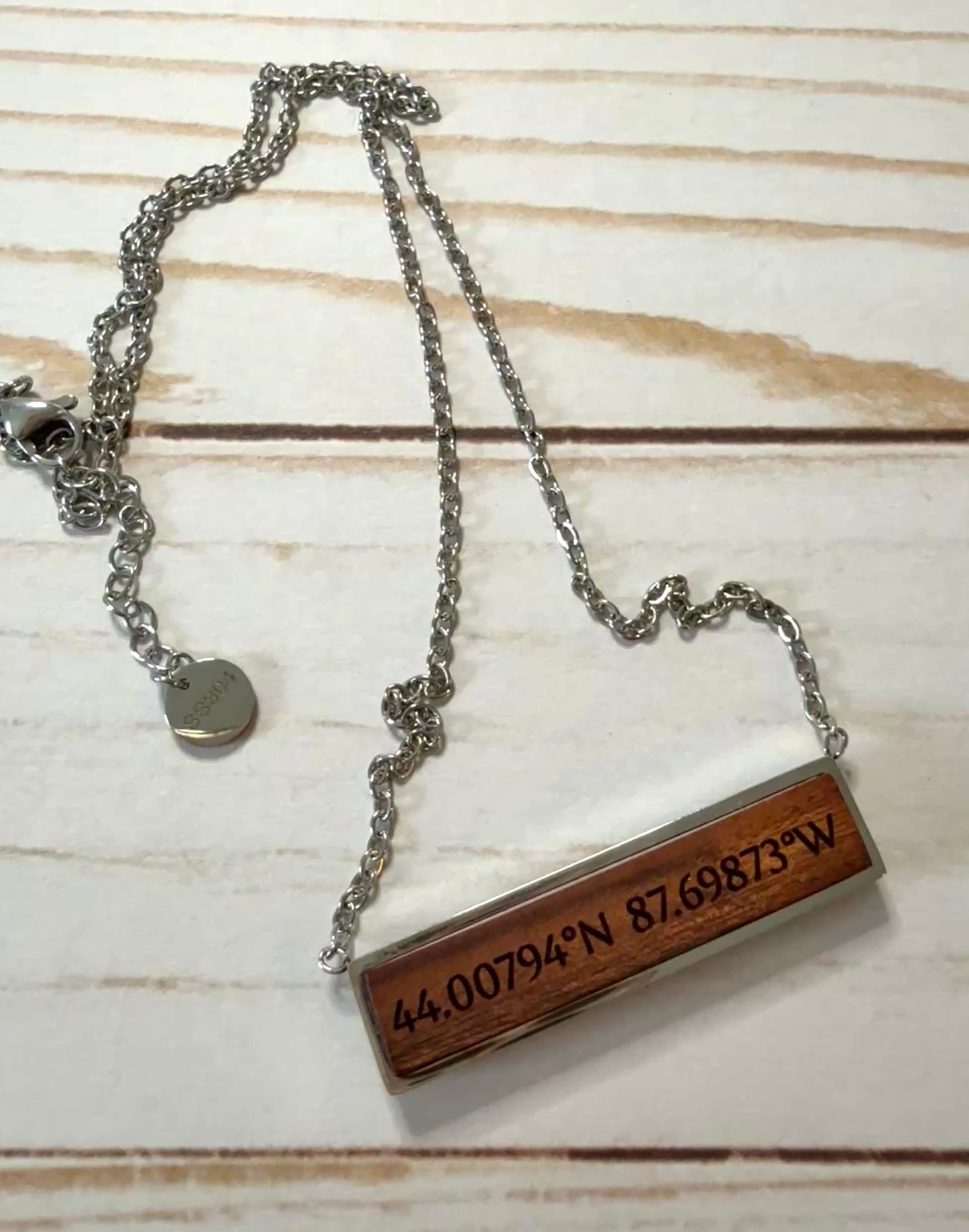 Custom Engraved Wood Horizontal Bar Necklace (Color: Natural)